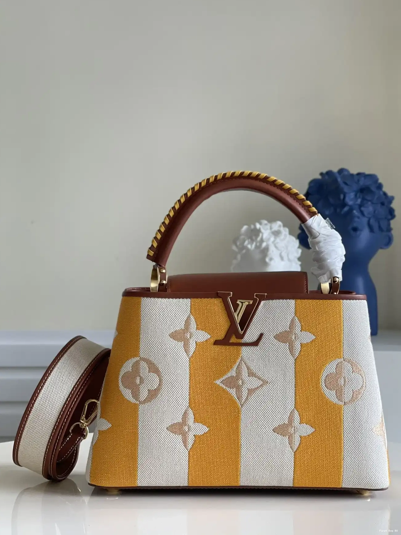 Firstbag ru VUITTON CAPUCINES MM LOUIS 0630